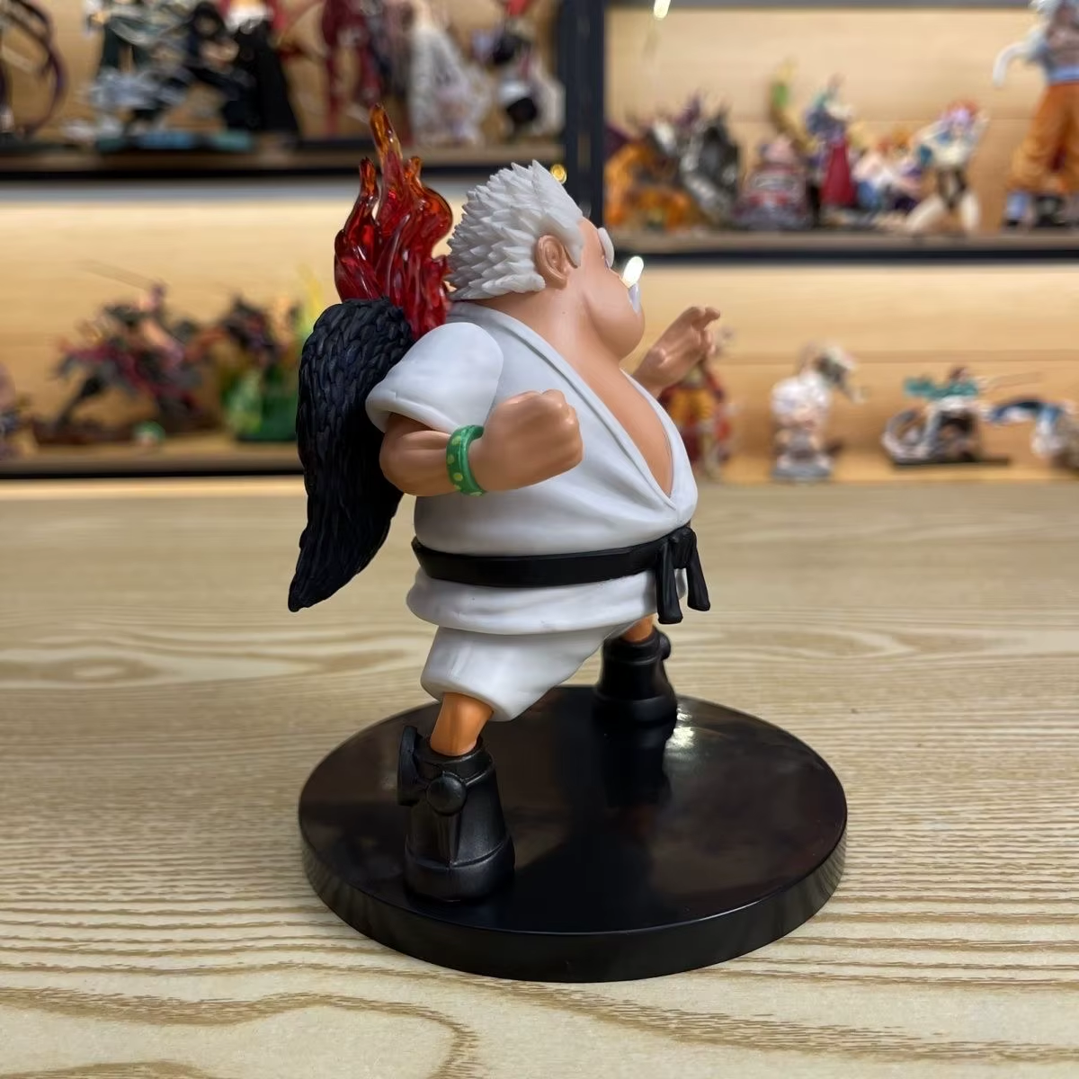 17Cm/6.6In Anime One Piece Figures Jinbe Oka Shichibukai Seaman Anime Figure Model Ornament Gift