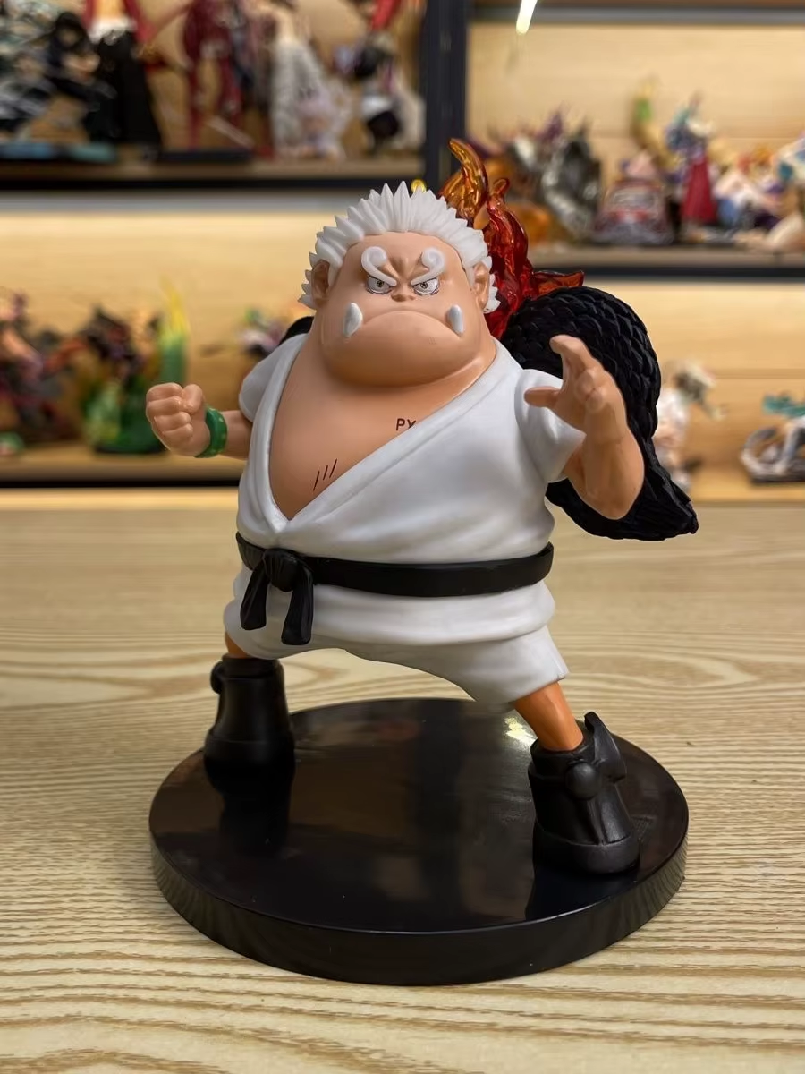 17Cm/6.6In Anime One Piece Figures Jinbe Oka Shichibukai Seaman Anime Figure Model Ornament Gift